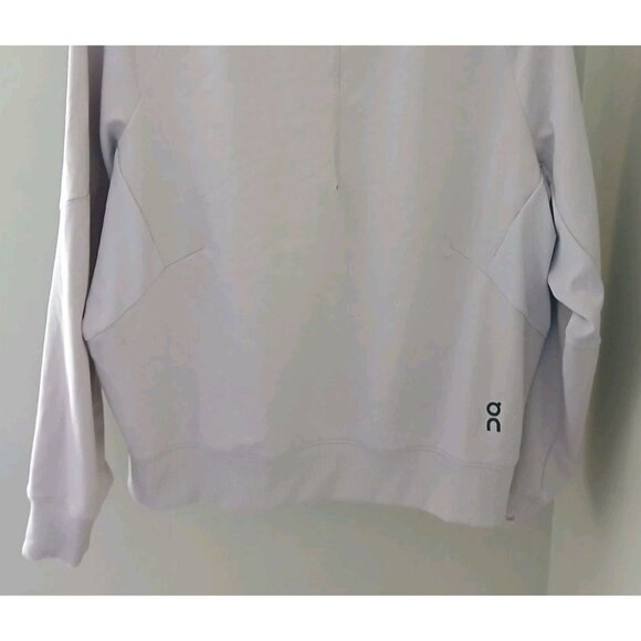 ON Running Cloud Movement Sweatshirt - Picture 10 of 12